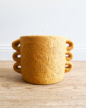 Load image into Gallery viewer, Dayze Planter Mustard 130mm
