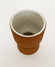 Load image into Gallery viewer, Brooklyn Pot Terracotta Small
